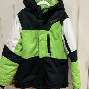 Snow/ski jacket boys Large